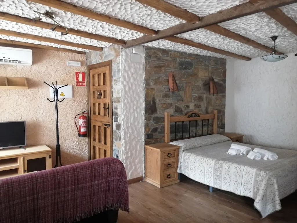 Las Casitas del Bodegón / Restaurante el Bodegón_Ladrillar_slider_image_3