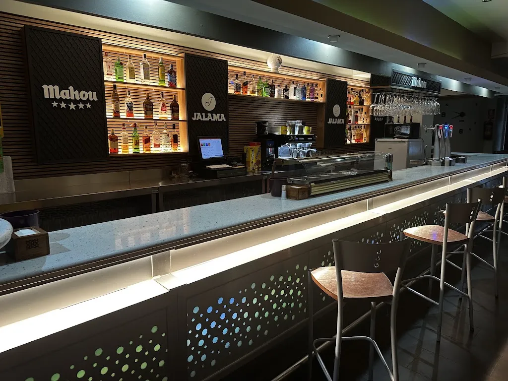 Jalama Bar_Logrosán_slider_image_3