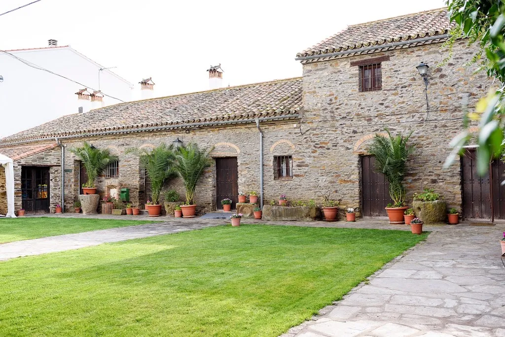 Hotel Rural Soterraña restaurant in Madroñera