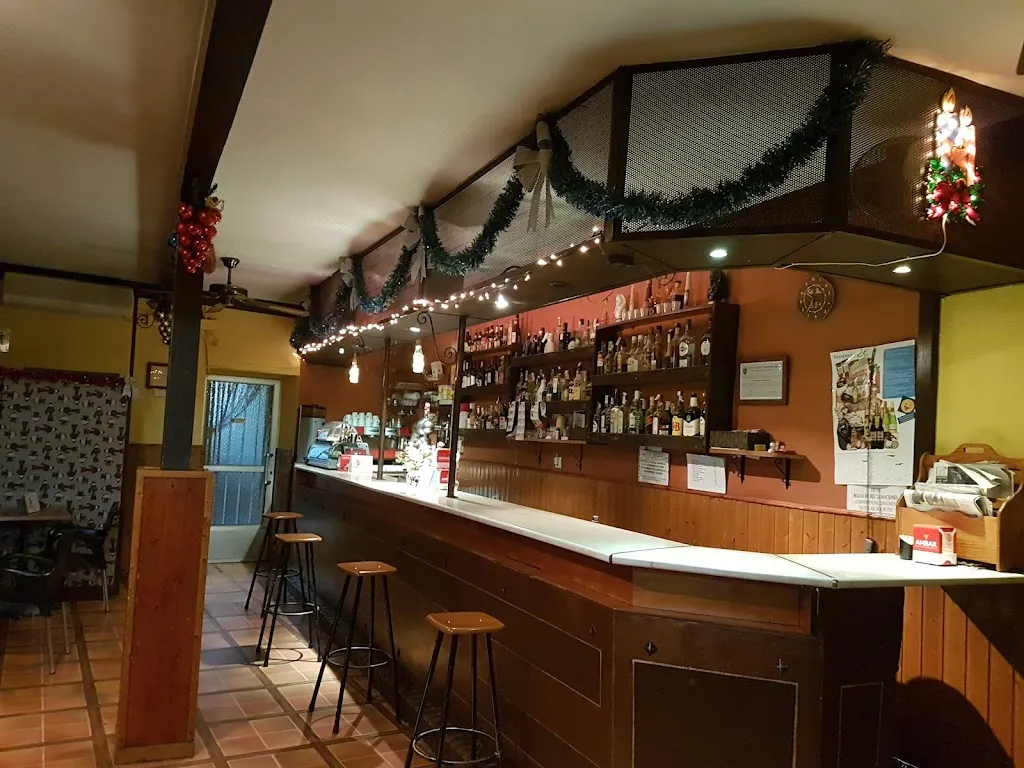 CAFÉ-BAR BB+_Madroñera_slider_image_3