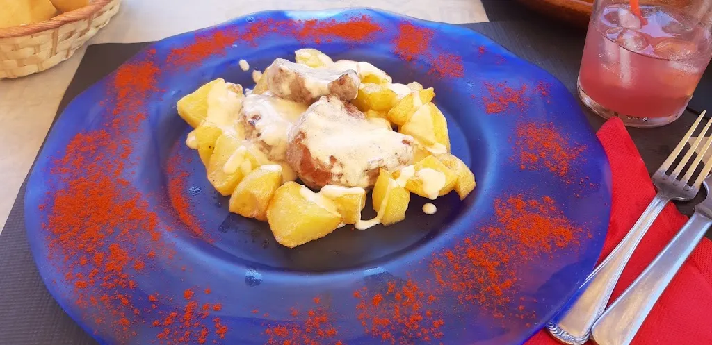 Alina Mihaela Darie_Pelikano_Losar de la Vera_review