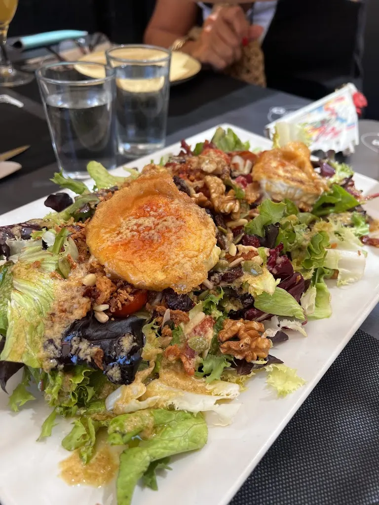 Laura Iglesias Galván_Bar-terraza Piscina Vadillo_Losar de la Vera_review