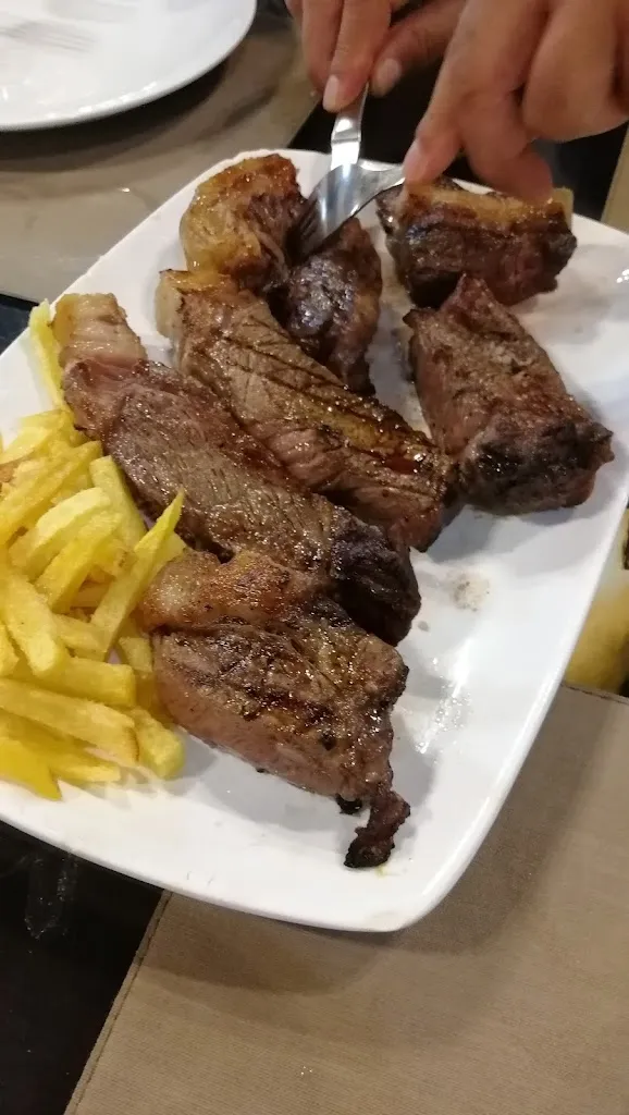Andreu Costa_Restaurante Más Que Parrilla_Hervás_review