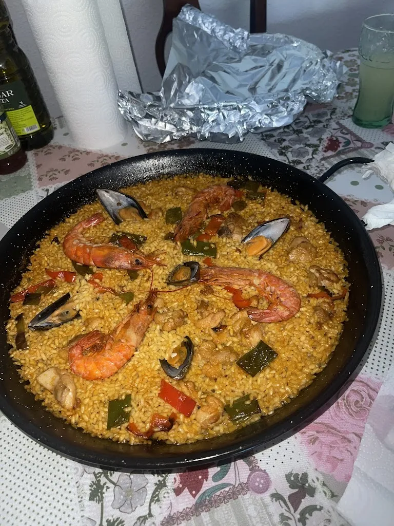 Charlie Gurnett_Buen Comer_Hervás_recensione