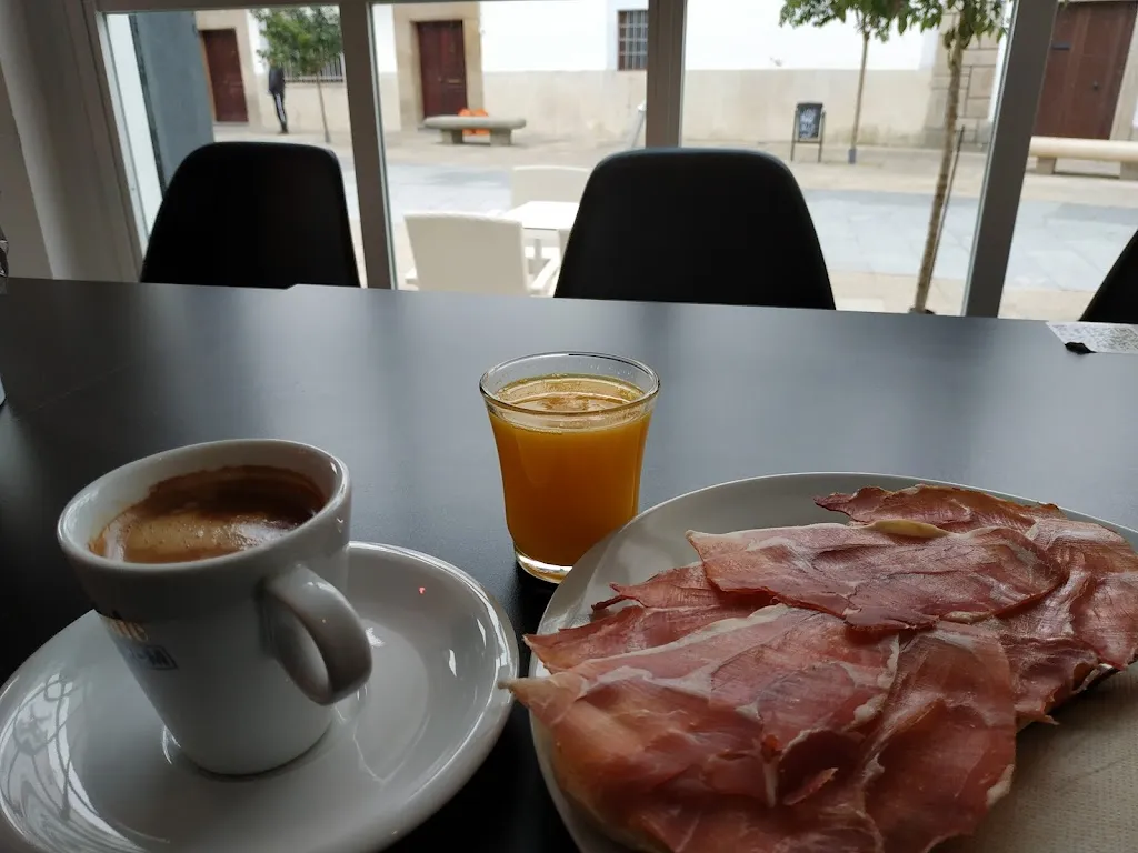 ricardo ws_Los puris 1978_Malpartida de Cáceres_review