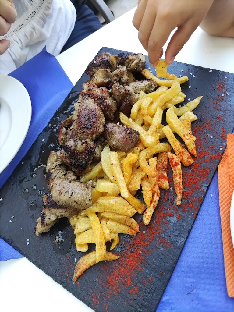 Jorge Oliva_Bar Restaurante Piscina Malpartida de Cáceres_Malpartida de Cáceres_avis