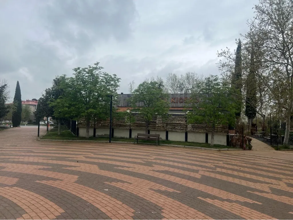 Maria Jose Bagdadi-Garcia_EL KIOSKO | Majadahonda_Majadas_review