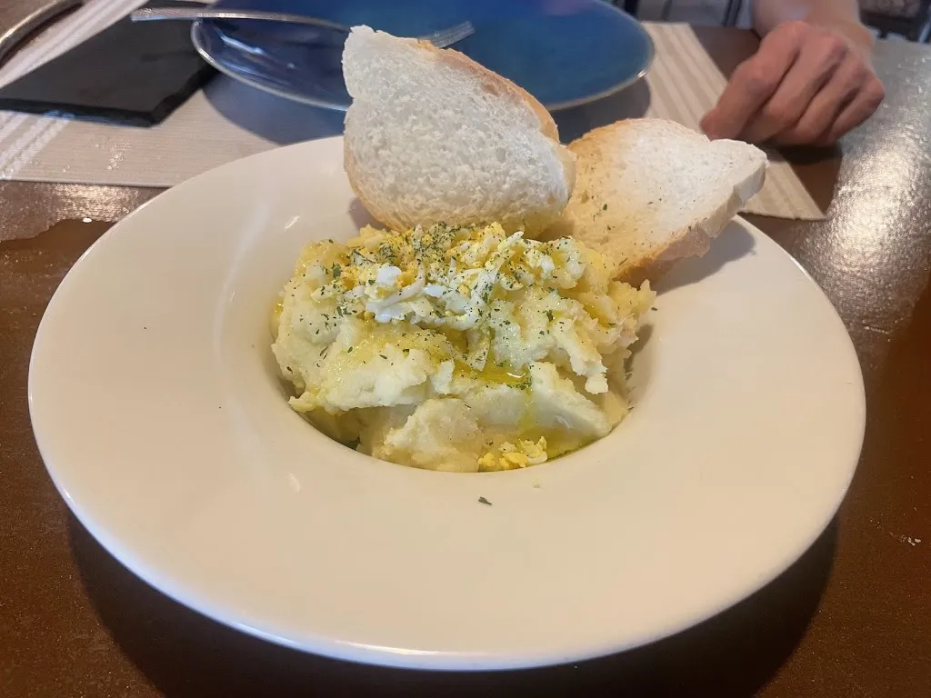 Pakemas_Cafeteria Utrera_Majadas_review