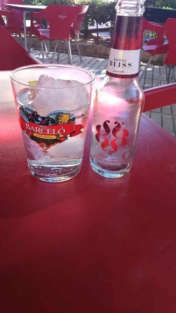 Menu_Cafetería-Pub sacha._Alpera_immagine_3