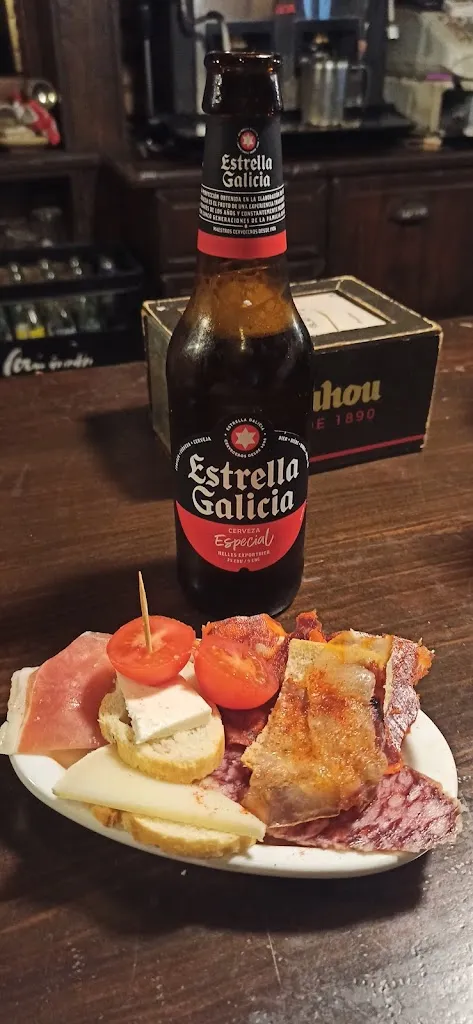 Tony Montana_PUB OASIS_Malpartida de Plasencia_review