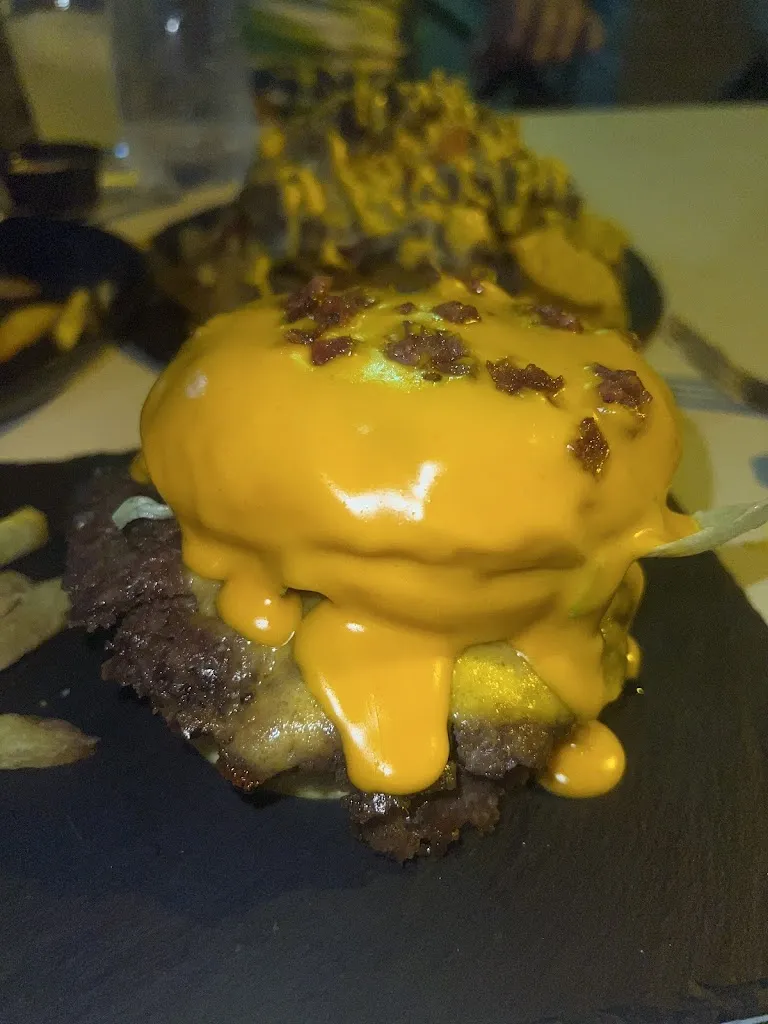 Carmen Belmonte_Brutal Burger_Miajadas_review