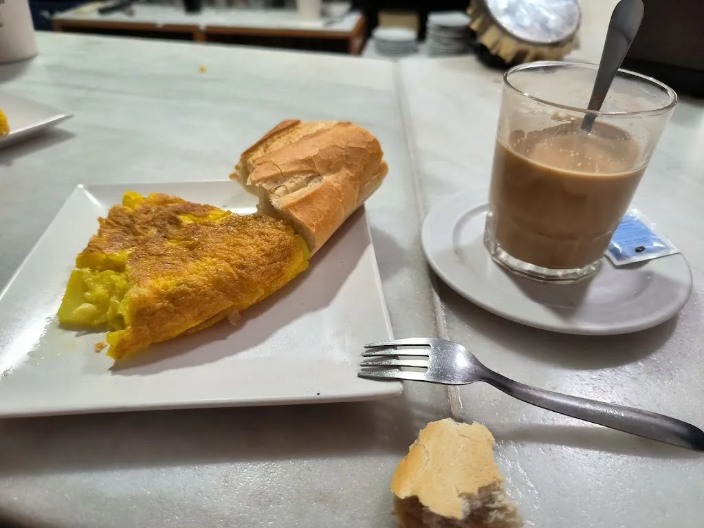 la alqueria restaurant in Miajadas