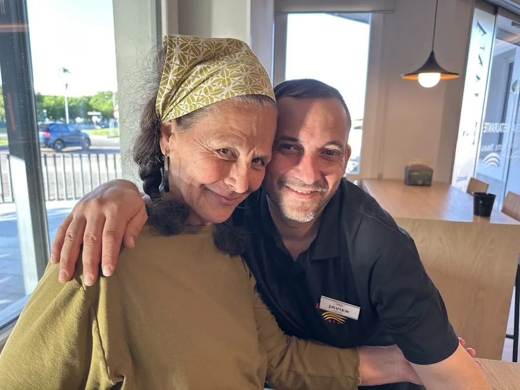 Georgia LaMar_Hotel Triana | Restaurante_Miajadas_review