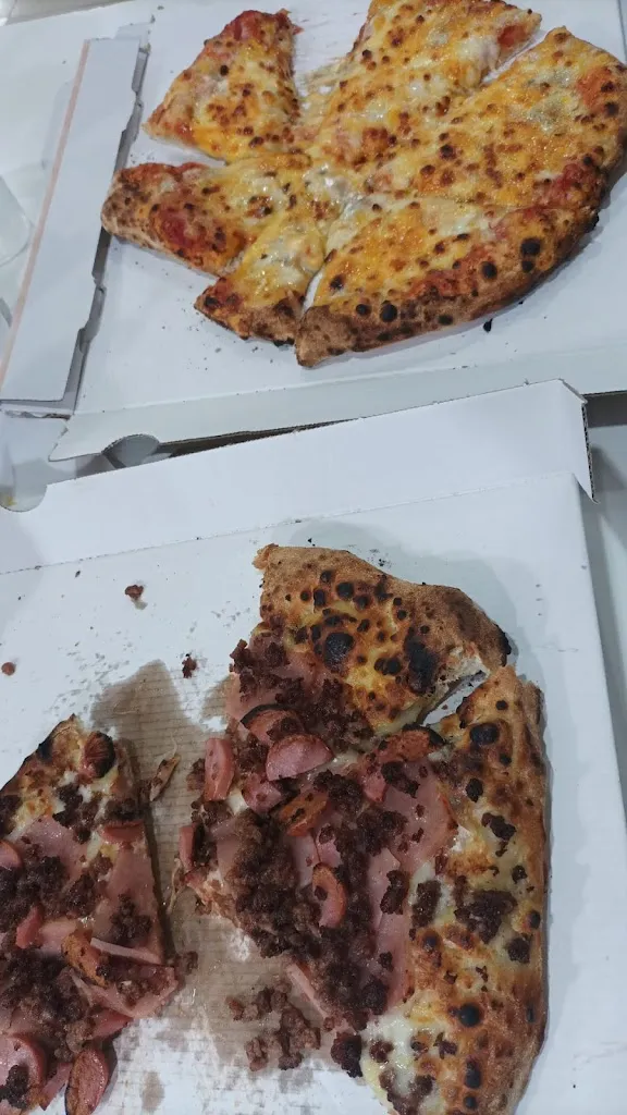 Juan Luis Acero Puerto_Pizza Star Miajadas_Miajadas_review