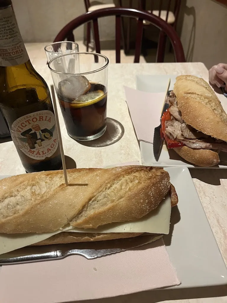 sergio gutierrez_Café-bar Malena_Montehermoso_recensione