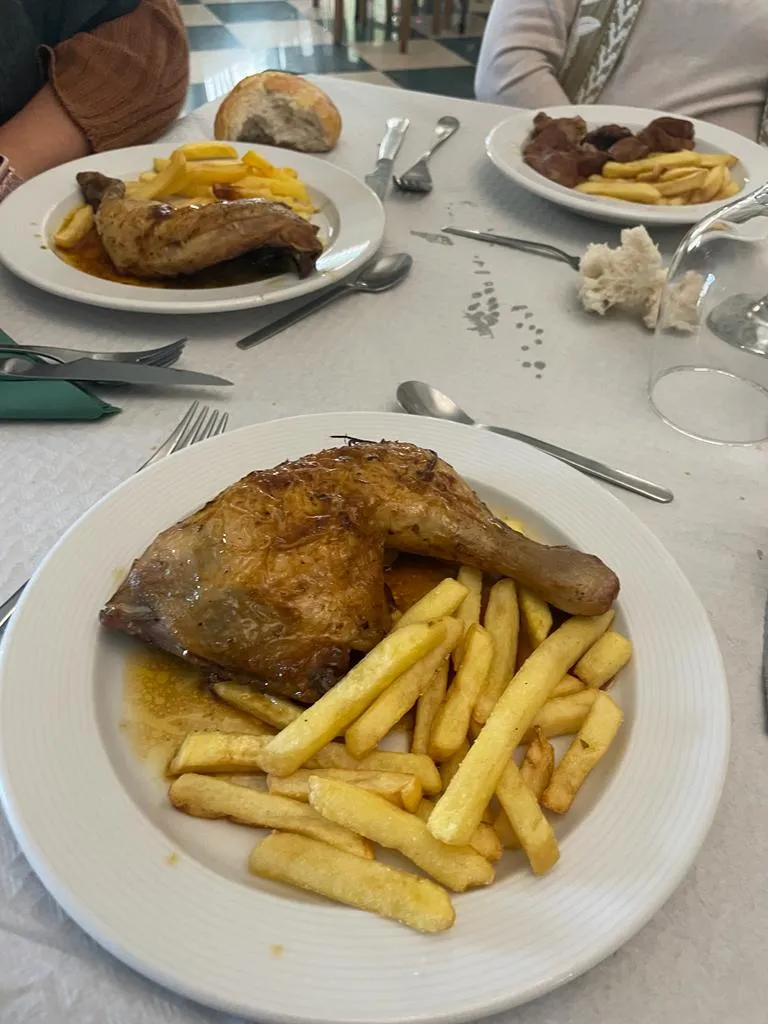 Hostal Restaurante Las Minas_Montehermoso_slider_image_3