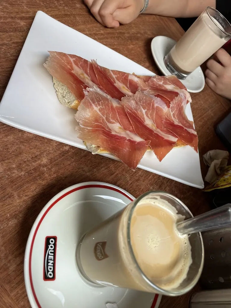 Bar La Barrika_Navalmoral de la Mata_slider_image_3