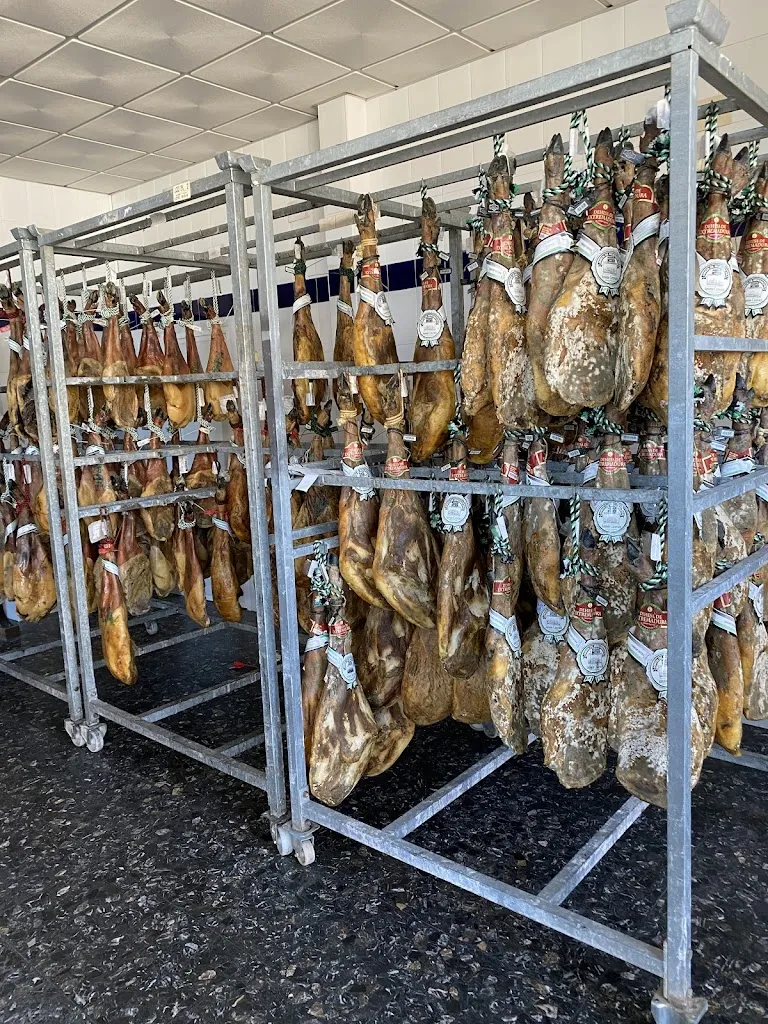 Jamones Antonio Caravaca restaurant in Montánchez