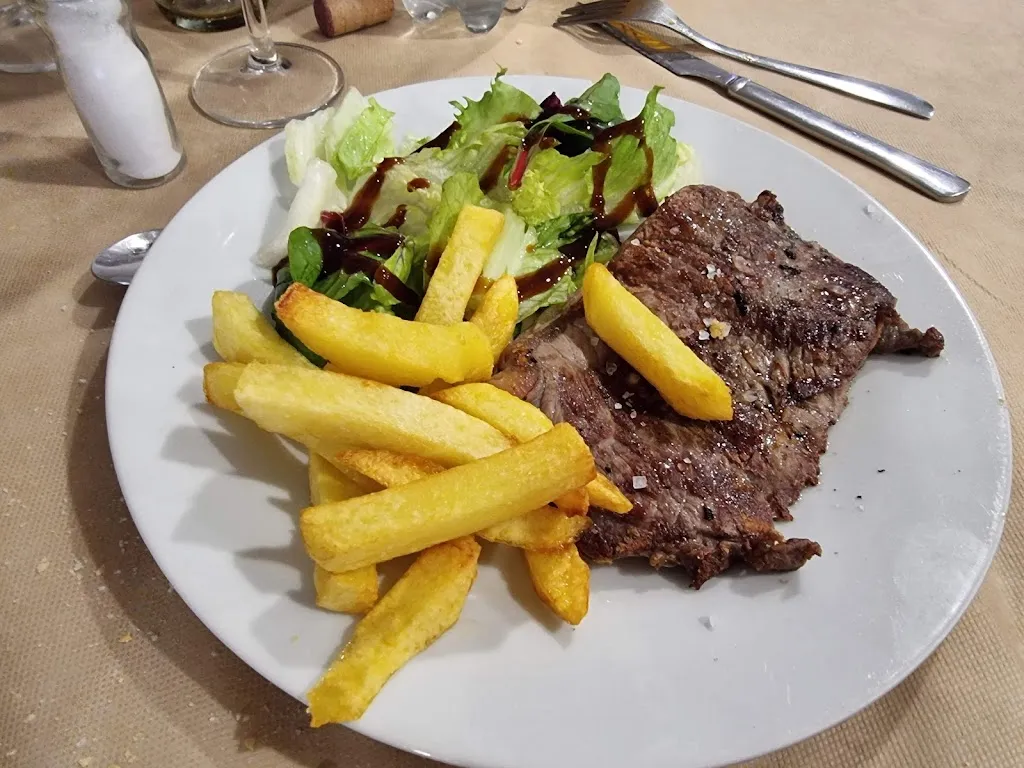 Café-Bar Restaurante Los Majetes_Navaconcejo_slider_image_3