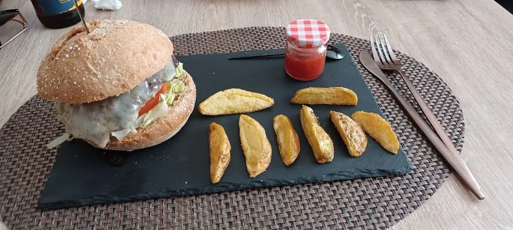 Chiqui_La antigua tahona de Mary Carmen_Nuñomoral_review