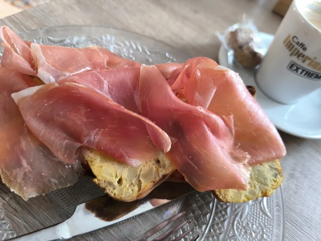 M. A. González_La antigua tahona de Mary Carmen_Nuñomoral_review