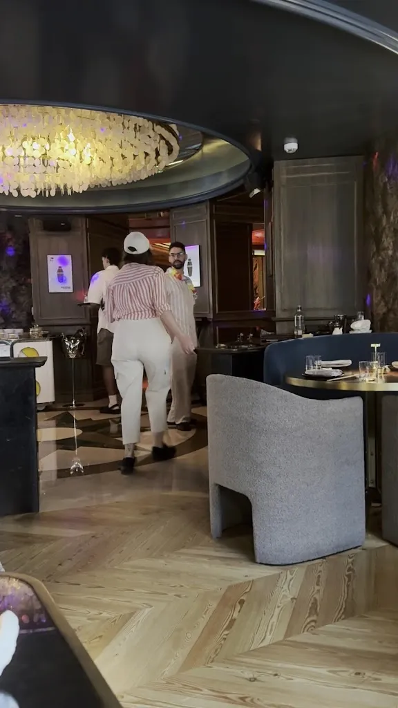 Stanislav Tkachenko_Isa Restaurant & Cocktail Bar_Ares_review