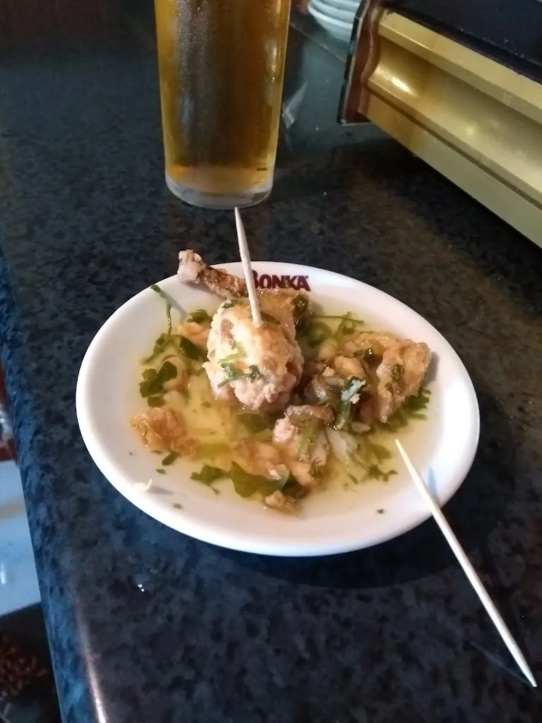 Toño S. Hernandez_Bar 