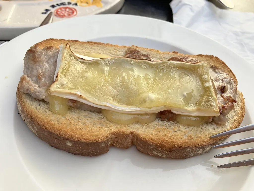 Restaurante Cervecería La Rueda_Oliva de Plasencia_slider_image_2