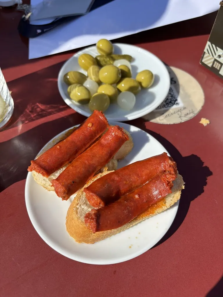 Tamara Lanzarote_CERVECERÍA KANIS_Oliva de Plasencia_review