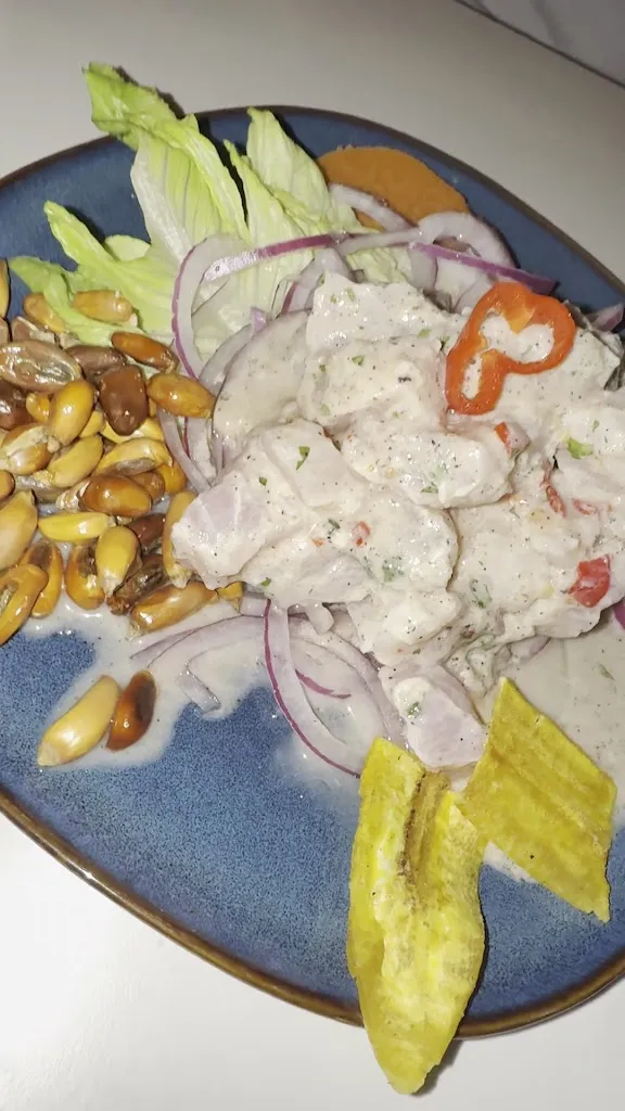 Valentino Richety_La Estación 7 Restaurante Peruano_Oliva de Plasencia_review