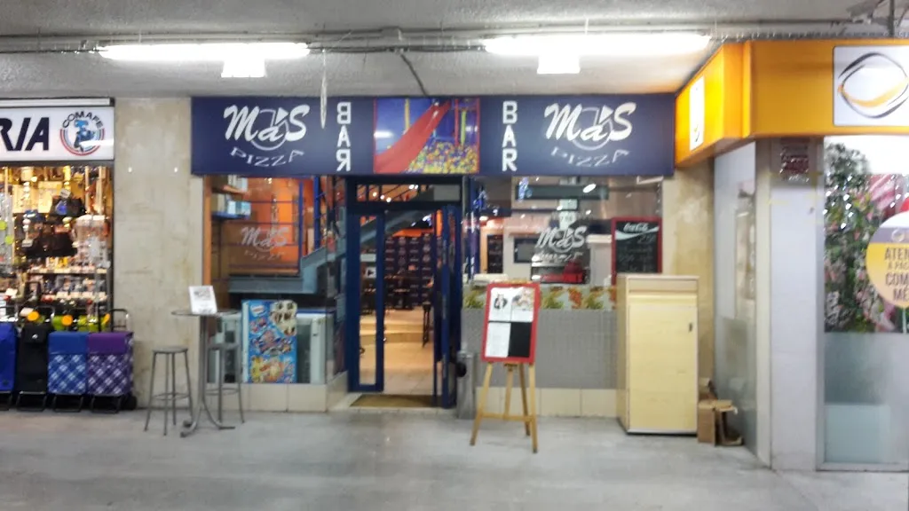 Más Pizza restaurant in Oliva de Plasencia