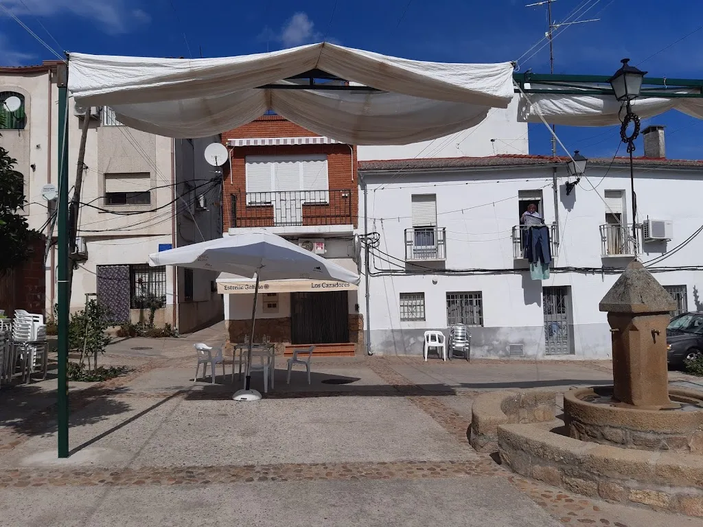 Bar Los Cazadores restaurant in Peraleda de San Román