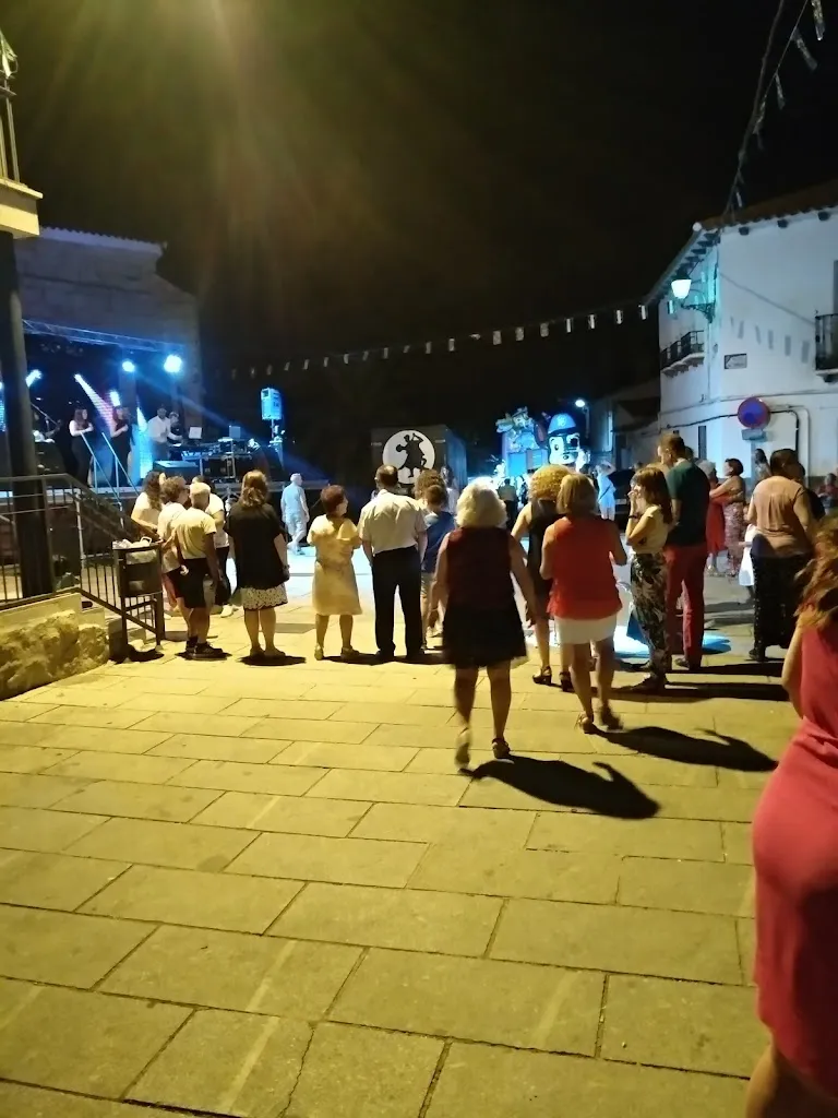 Bar Los Cazadores_Peraleda de San Román_slider_image_2