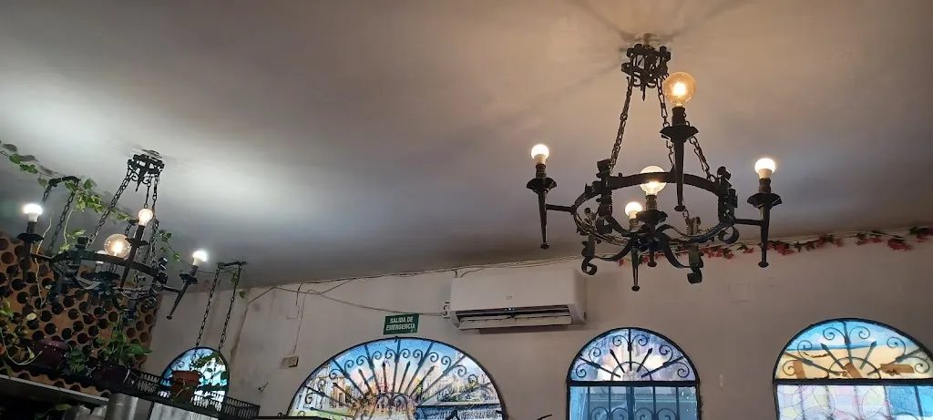 Caterina Ositashvili_Mesón el Bodegón_Pesga La_review