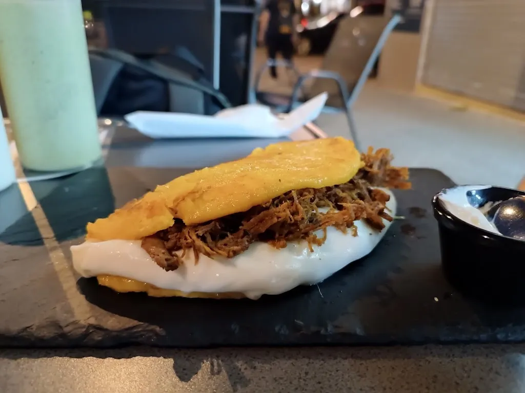 Daniela Pacifik _Merecumbe_Palomero_review