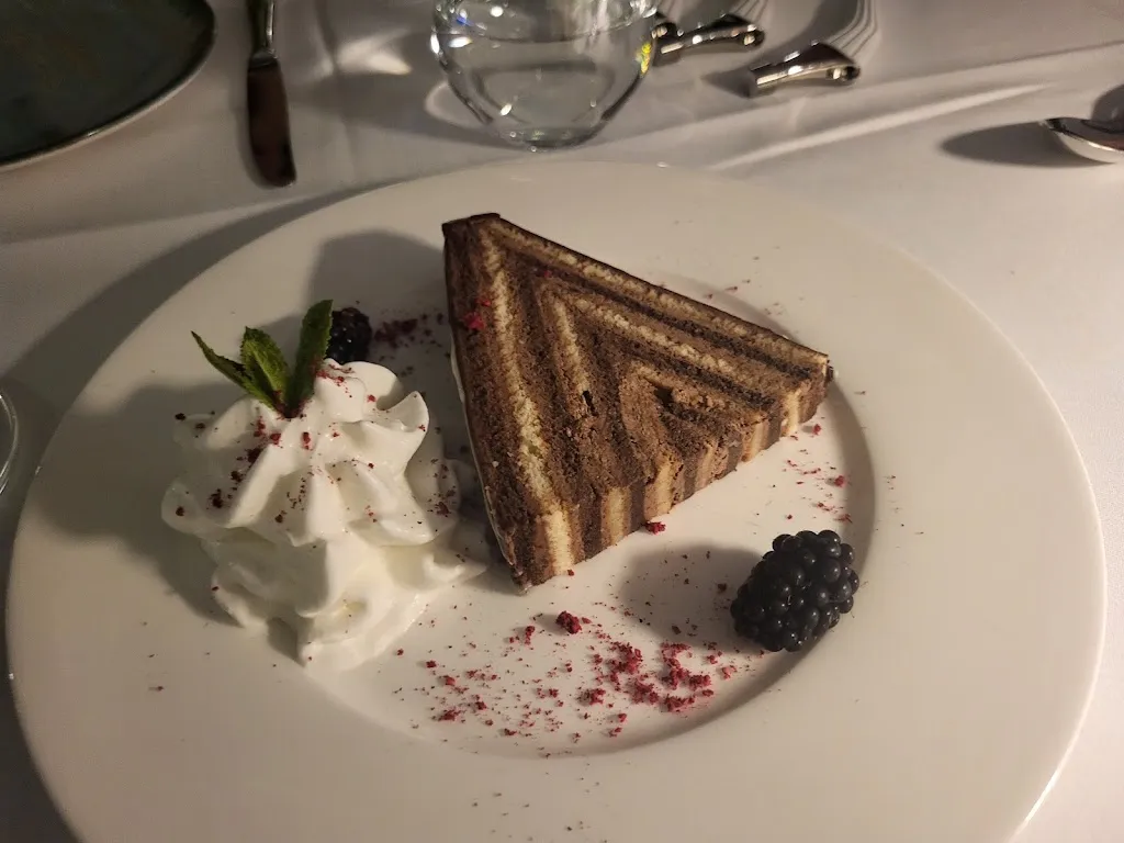 Jacques ATTALI_A'kangas by Urrechu_Moraleja_review