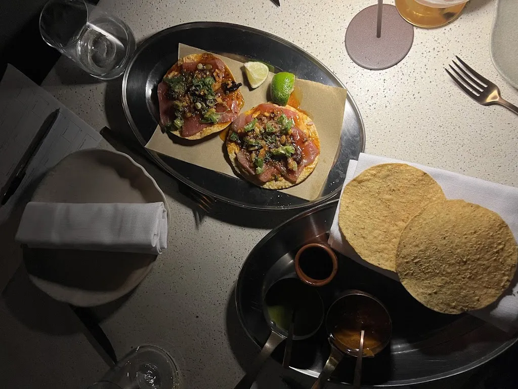 Angela Alvarez_Mano La Moraleja_Moraleja_recensione