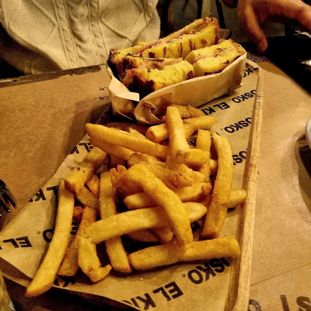 Mr Farrell_EL KIOSKO | Moraleja Green_Moraleja_review