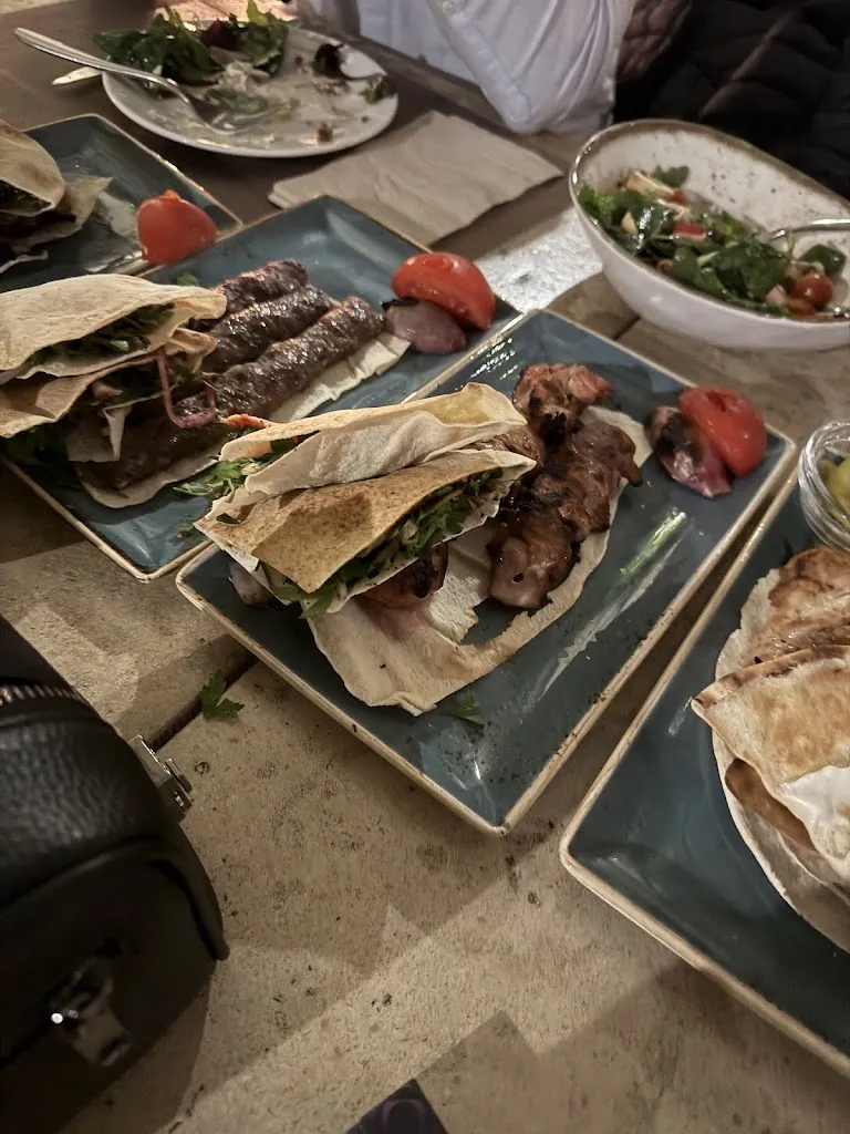 Yazan_Du Liban_Moraleja_review