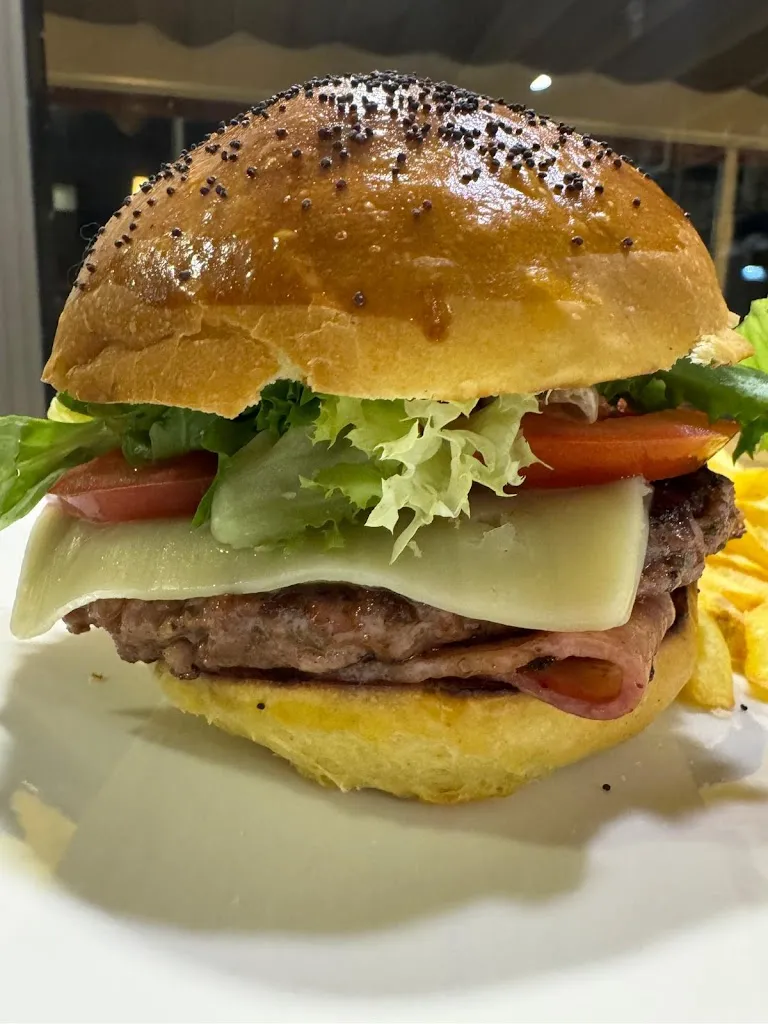 Cafetería Restaurante Los Rulos_Perales del Puerto_slider_image_2