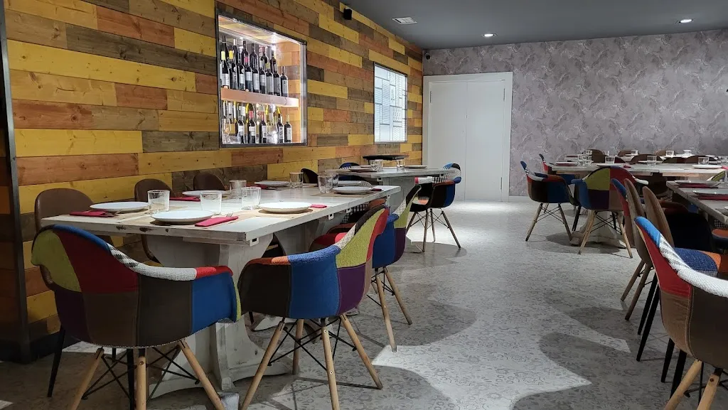 Mercado bar restaurant in Plasencia