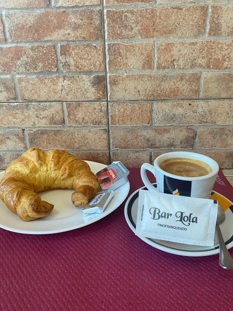 Bar Lola_Pinofranqueado_slider_image_1