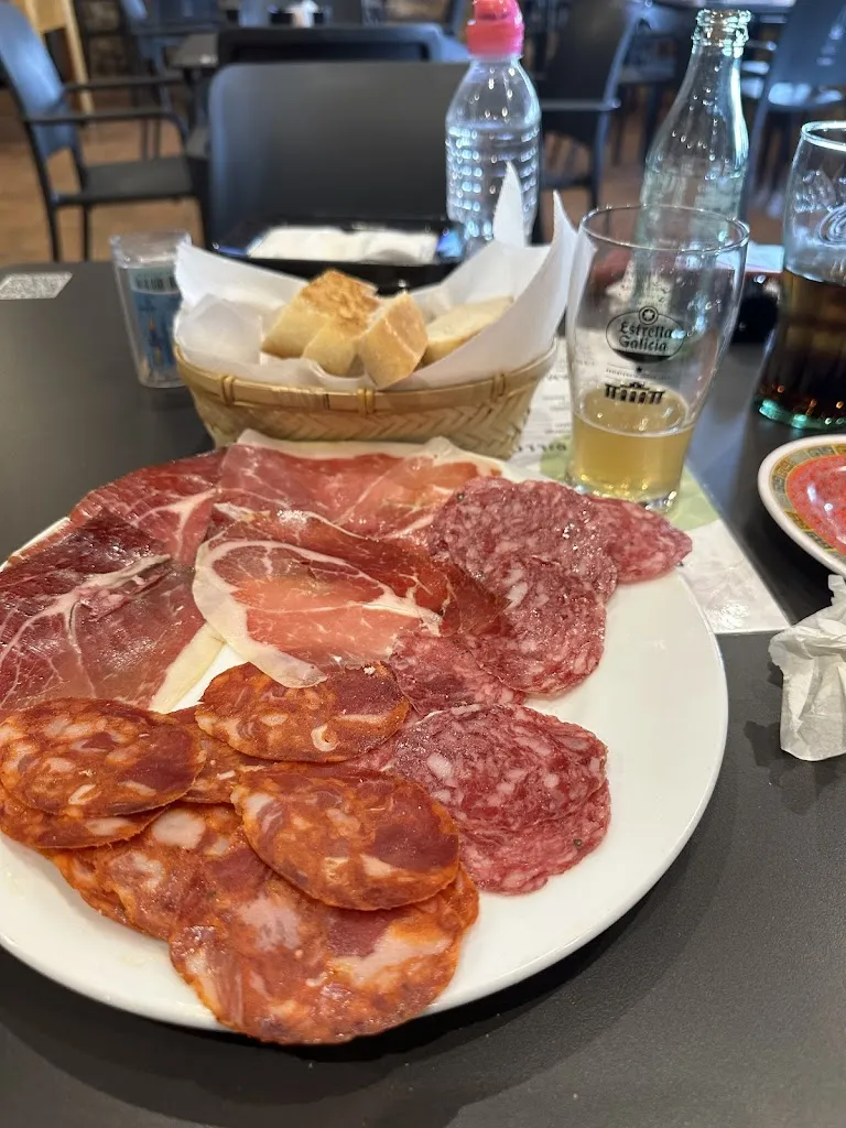 Mesón Puerta delas Hurdes._Pozuelo de Zarzón_slider_image_2