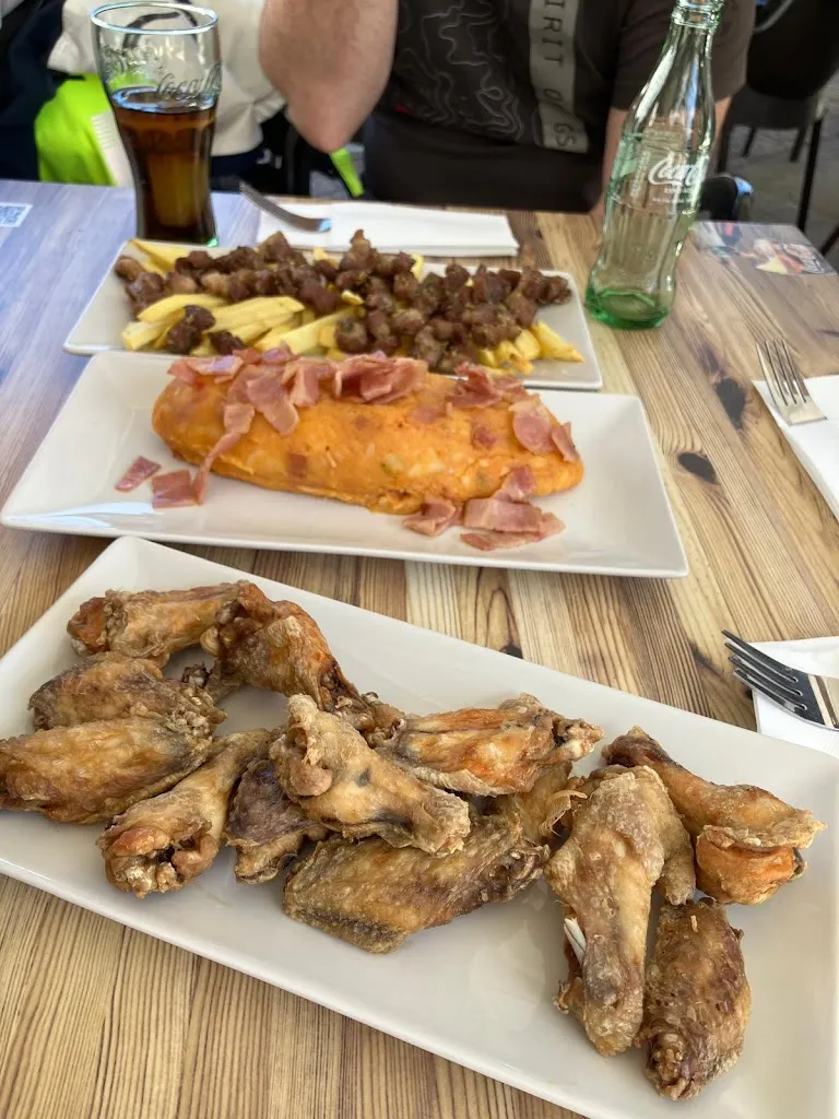 Luis Miguel Fernandez_Coffee Bar Piornos_Piornal_review