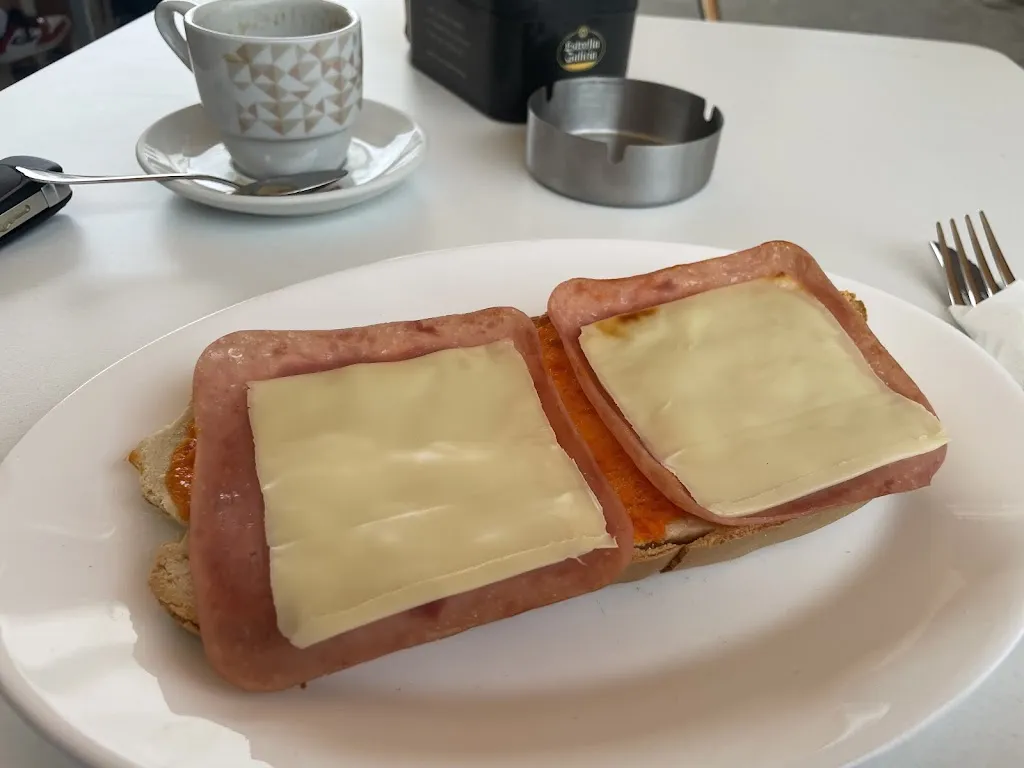 David Serrano Garcia_BAR SEVILLA._Robledillo de Trujillo_recensione