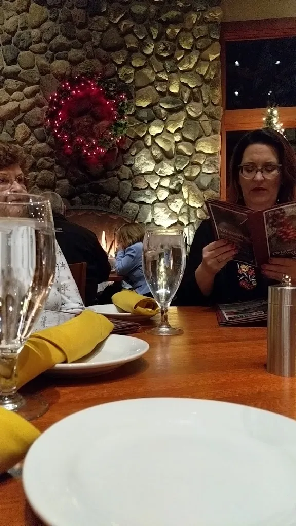 Fieldstone Grill_Portaje_slider_image_2