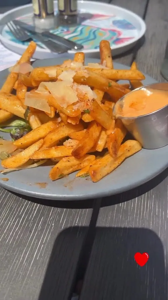 Cove Lakeside Bistro_Portaje_slider_image_2