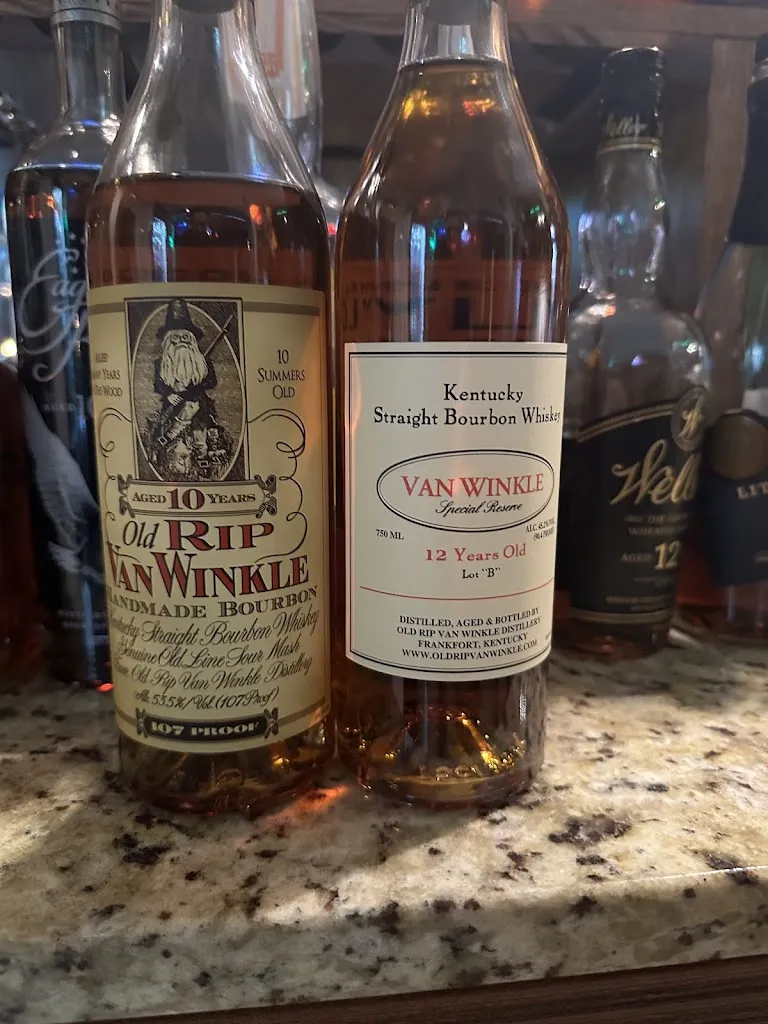 Neil's Wine & Bourbon House_Portaje_slider_image_3