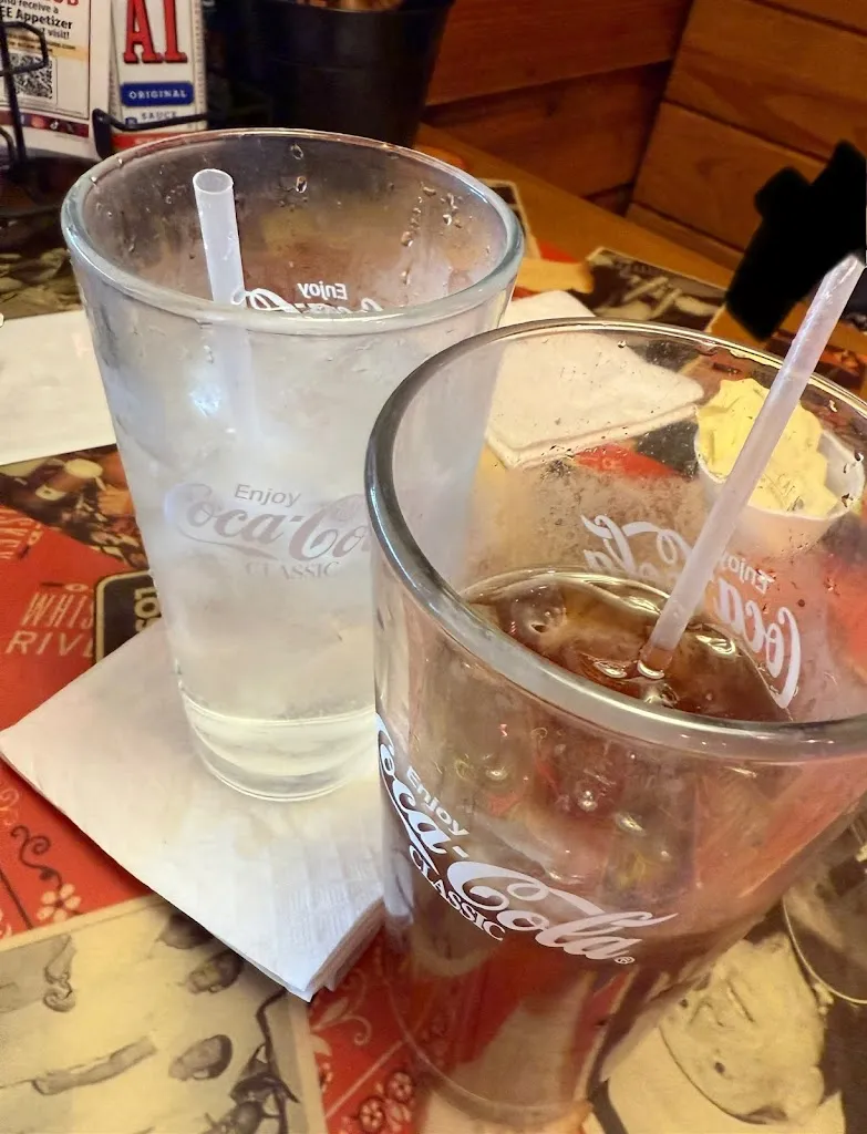 Sarah_Texas Roadhouse_Portaje_review