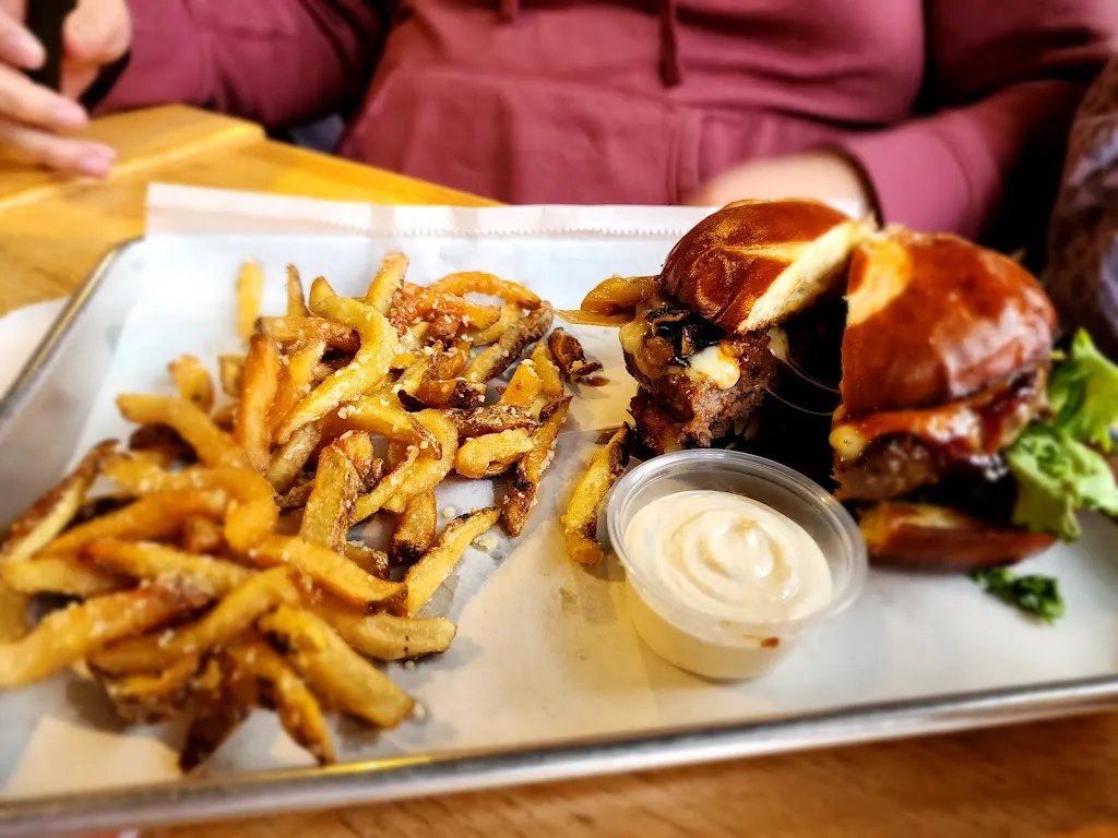 Menu_Big Time Burgers + Brew_Portaje_image_5